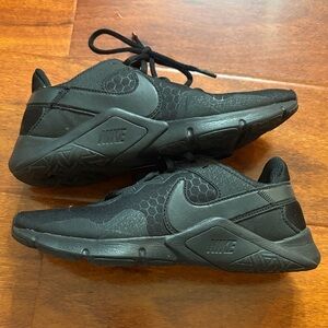 Nike Black Woman Athletic Shoes like New